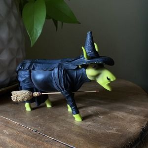 Whimsical Witch Cow Figurine – Cow Parade